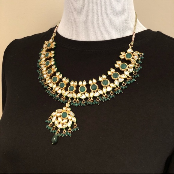 Jadau Kundan Gemstone Gold Plated Necklace Set - Picture 4 of 6